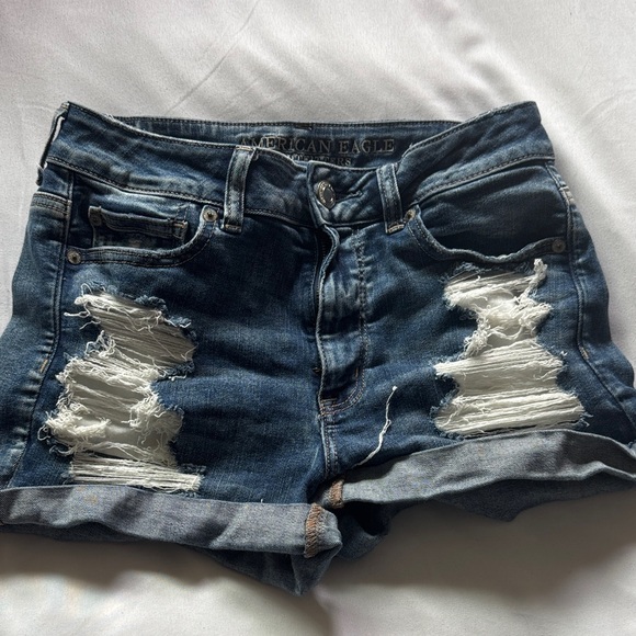American Eagle Outfitters Ripped Dark Blue Jean Shorts Size 8 - Picture 1 of 4